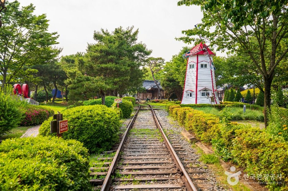 섬진강 기차마을, 출처 : 한국관광공사