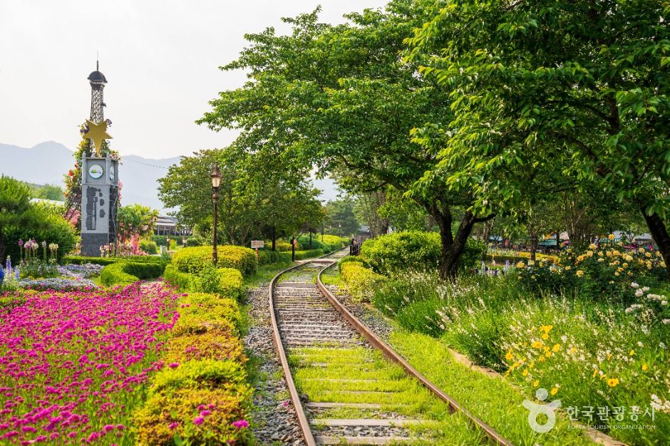 섬진강 기차마을, 출처 : 한국관광공사