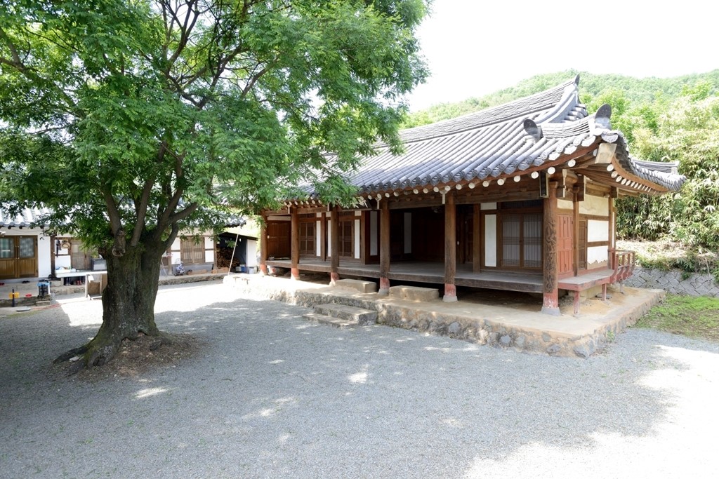 밀양 신안운심문화마을 전경